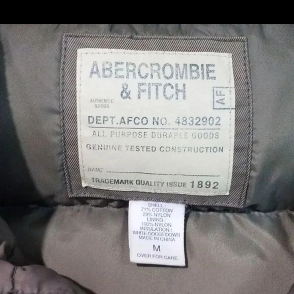 Abercrombie puffer Vest Sz M - Picture 2 of 5